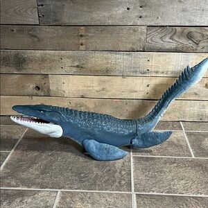 Jurassic World Ocean Protector Mosasaurus Dinosaur Action Figure, Mattel
